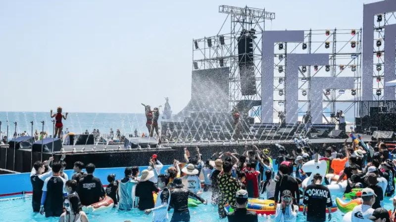 Lễ hội Hàn Quốc - buổi biểu diễn nhạc sôi động tại lễ hội biển Busan